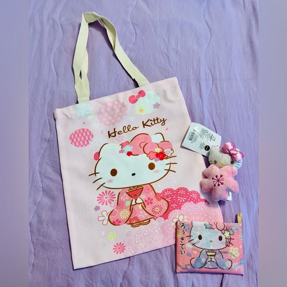 Hello Kitty Sakura Bag Set - Picture 1 of 4
